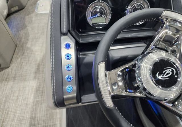 60 x 16 tri-toon passenger vessel