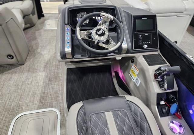 60 x 16 tri-toon passenger vessel