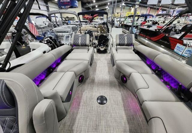 60 x 16 tri-toon passenger vessel