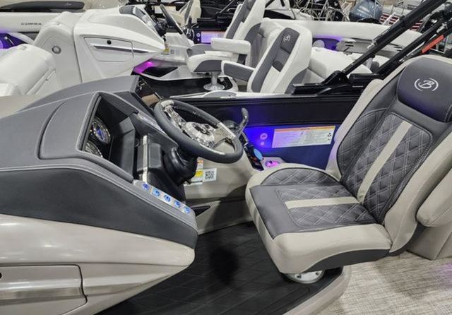 60 x 16 tri-toon passenger vessel