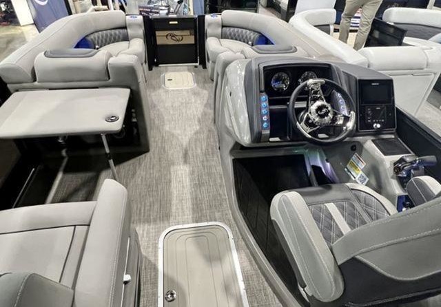 60 x 16 tri-toon passenger vessel