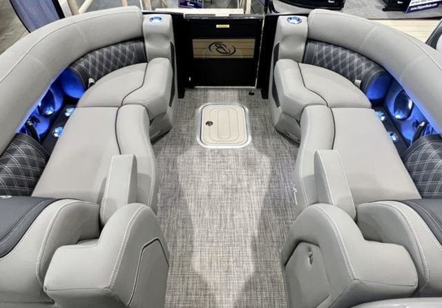 60 x 16 tri-toon passenger vessel