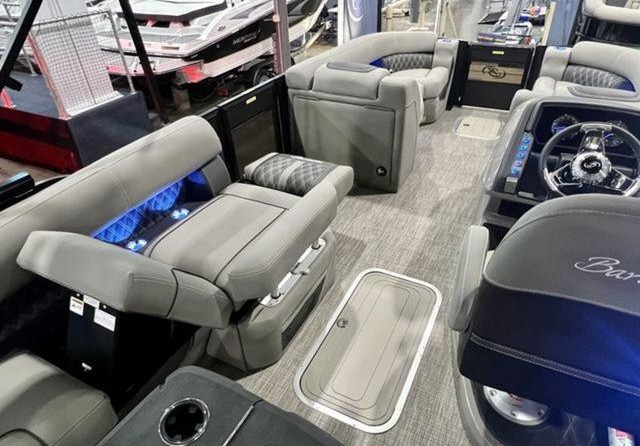 60 x 16 tri-toon passenger vessel