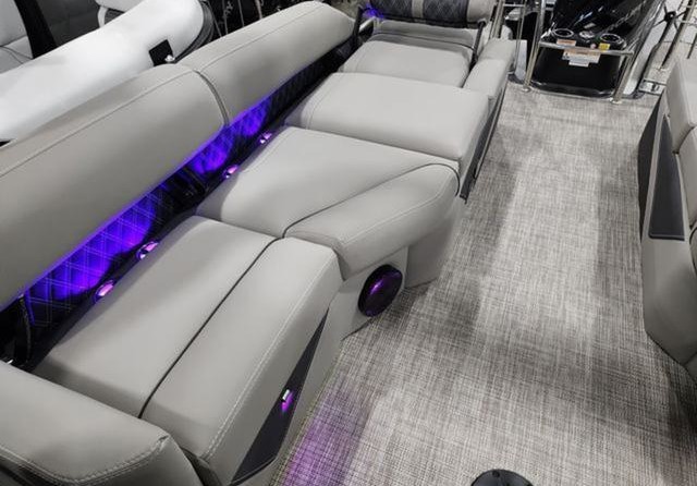 60 x 16 tri-toon passenger vessel