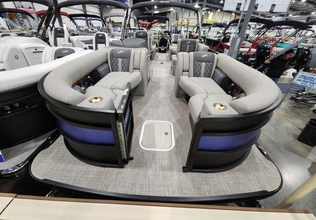 60 x 16 tri-toon passenger vessel