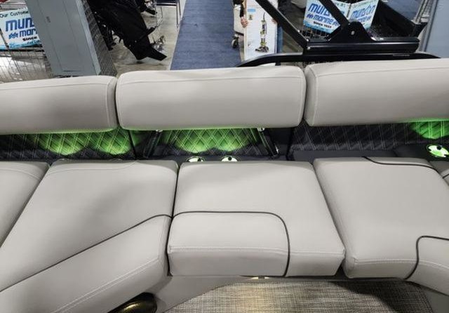 60 x 16 tri-toon passenger vessel