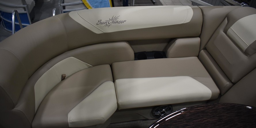 Sunchaser Boats Geneva Cruise 22 LR DH