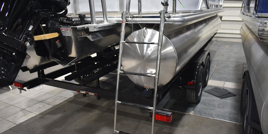 Sunchaser Boats Geneva Cruise 22 LR DH