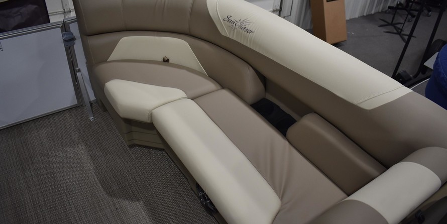 Sunchaser Boats Geneva Cruise 22 LR DH