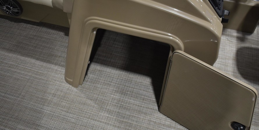 Sunchaser Boats Geneva Cruise 22 LR DH