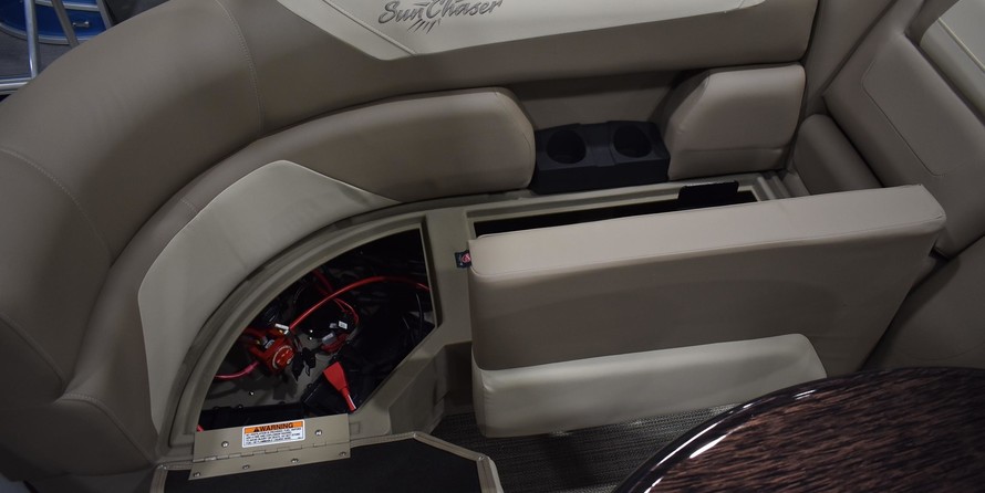 Sunchaser Boats Geneva Cruise 22 LR DH