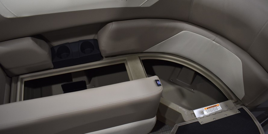 Sunchaser Boats Geneva Cruise 22 LR DH