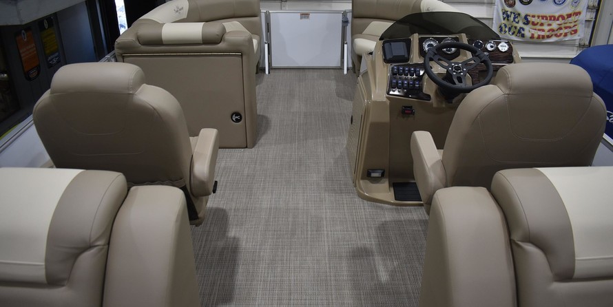 Sunchaser Boats Geneva Cruise 22 LR DH