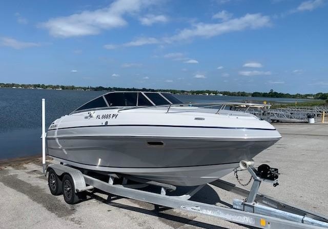 Four Winns Sundowner 205