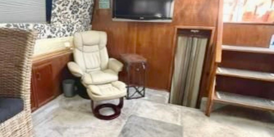 Swordsman 40 aft cabin