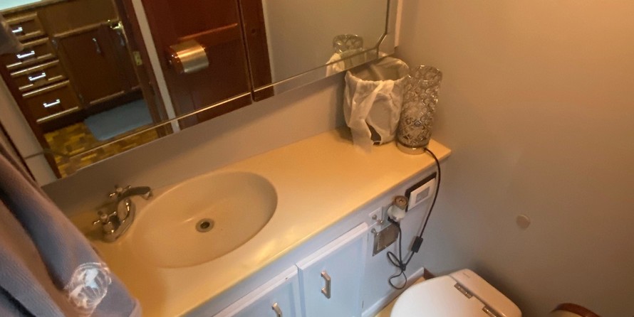 Swordsman 40 aft cabin