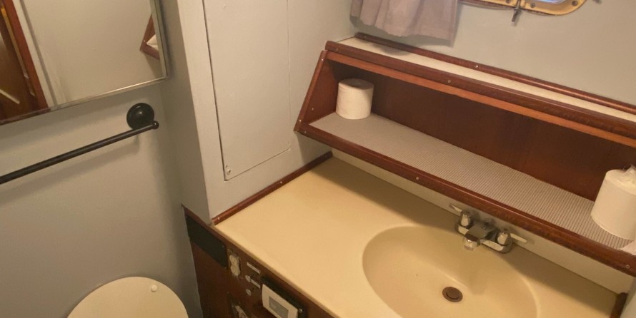 Swordsman 40 aft cabin