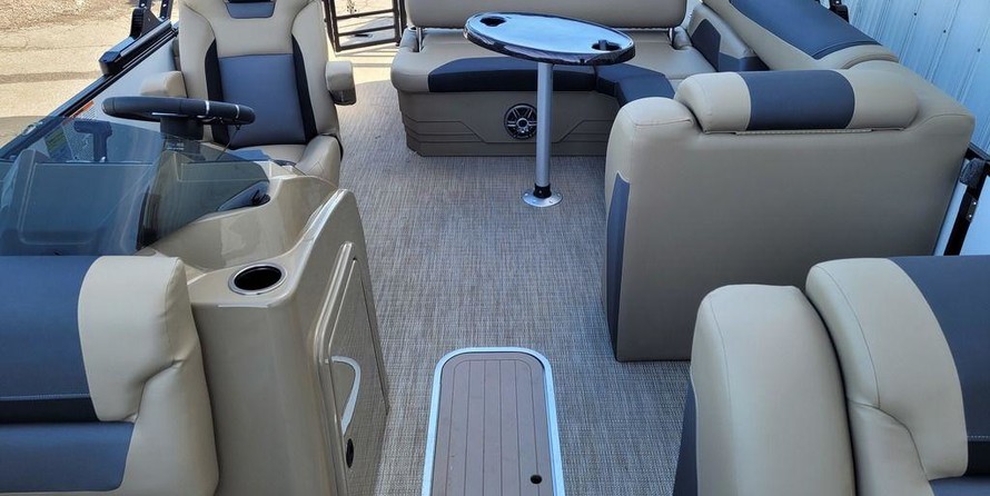 Sunchaser Boats Geneva Sport 24 LR DH Sport