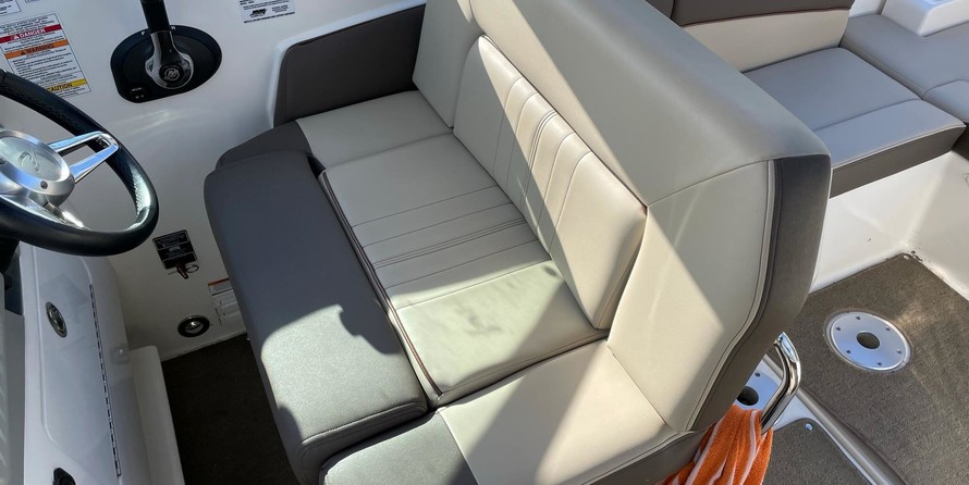 Sea Ray 260 Sundancer