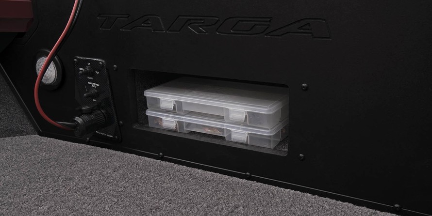 Tracker Targa V-18 WT