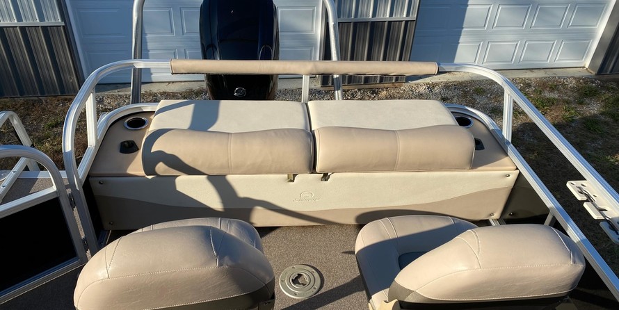 Sun Tracker Fishin Barge 24 DLX