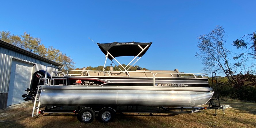 Sun Tracker Fishin Barge 24 DLX