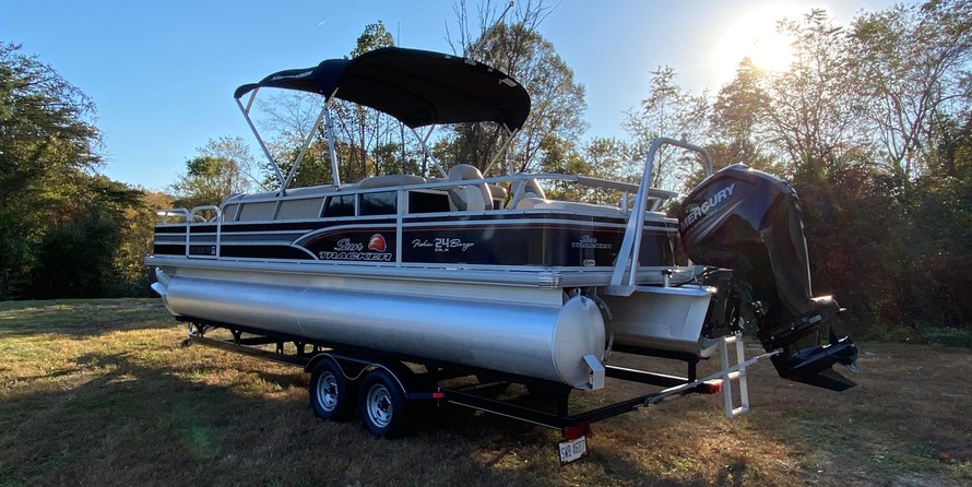 Sun Tracker Fishin Barge 24 DLX