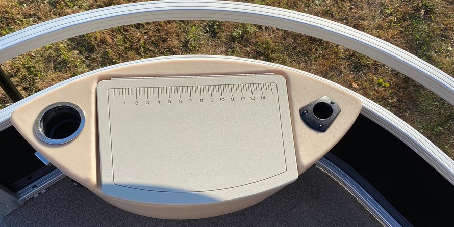 Sun Tracker Fishin Barge 24 DLX