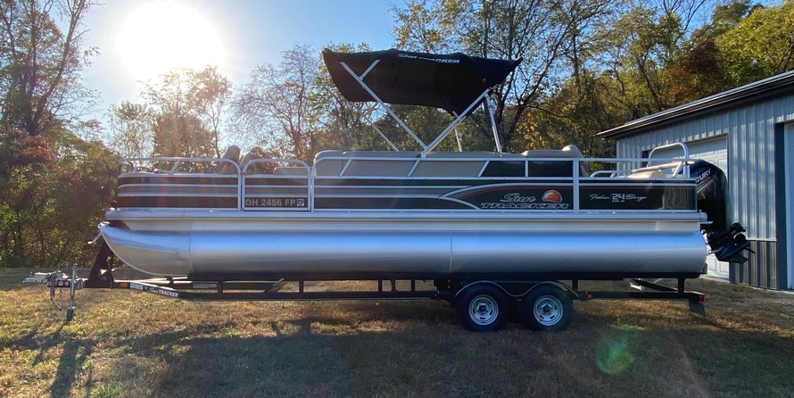Sun Tracker Fishin Barge 24 DLX