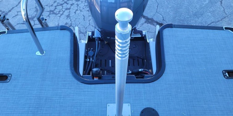 Sunchaser Boats Geneva Sport 24 LR DH Sport