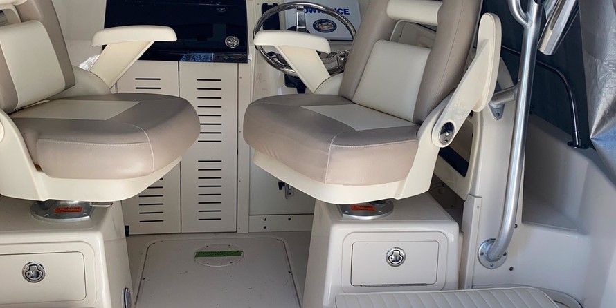 Grady-White Journey 258