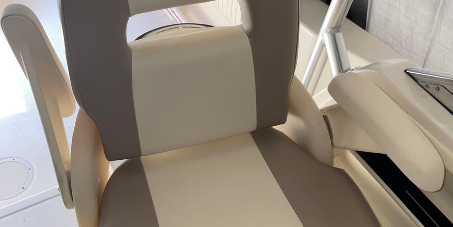 Grady-White Journey 258