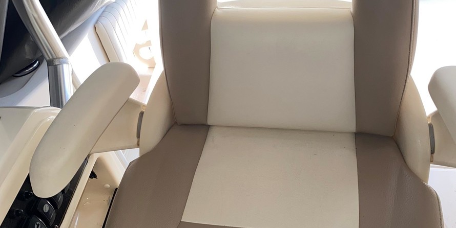 Grady-White Journey 258