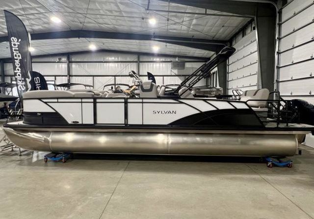 60 x 16 tri-toon passenger vessel