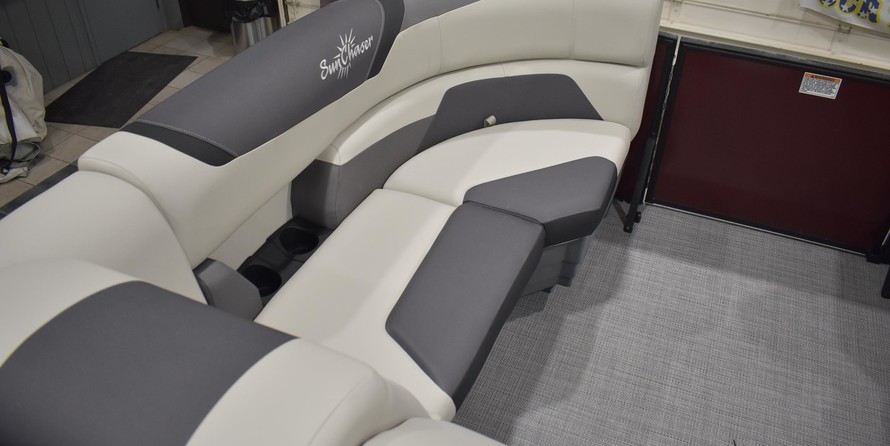 Sunchaser Boats Geneva Sport 24 LR DH Sport