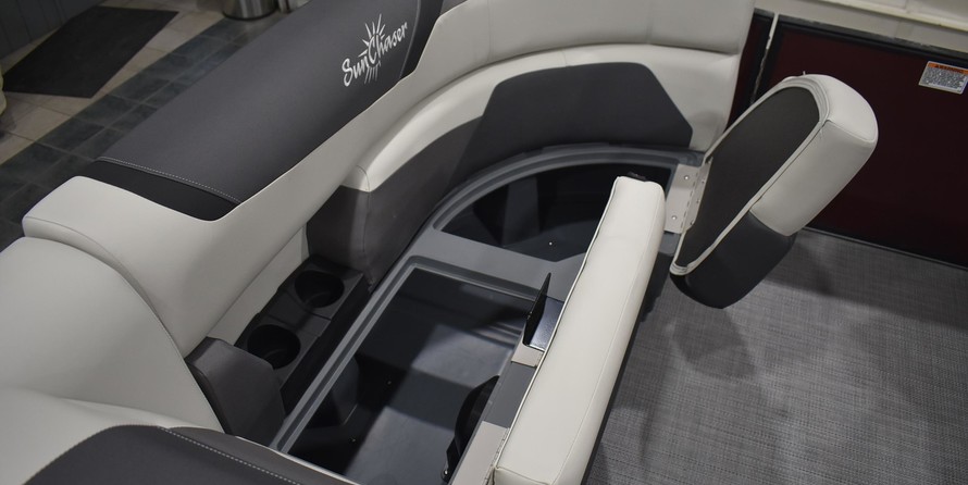 Sunchaser Boats Geneva Sport 24 LR DH Sport