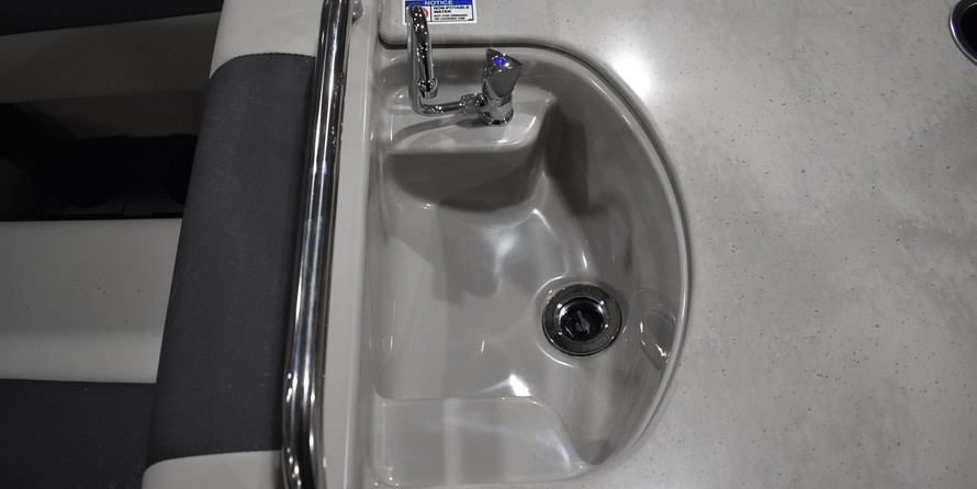 Sunchaser Boats Geneva Sport 24 LR DH Sport