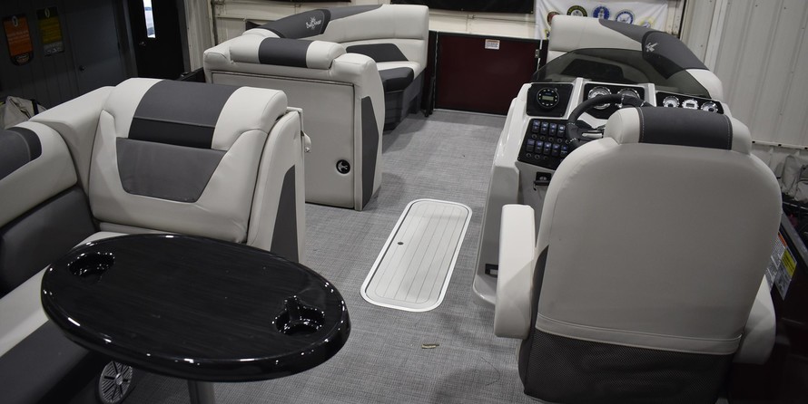 Sunchaser Boats Geneva Sport 24 LR DH Sport