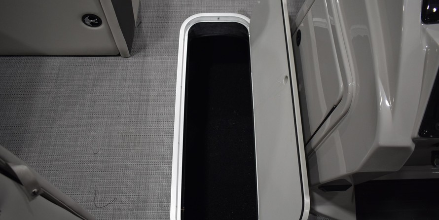 Sunchaser Boats Geneva Sport 24 LR DH Sport