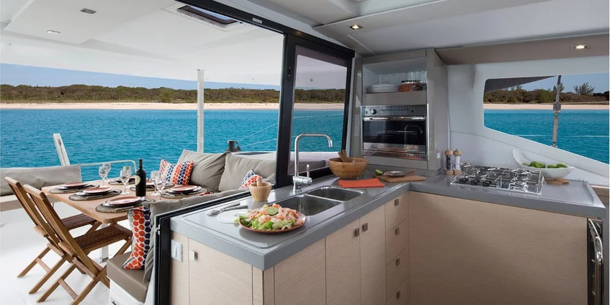 FOUTAINE PAJOT Lucia 40