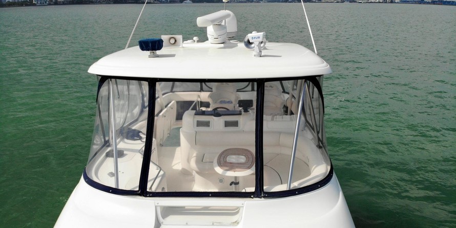 Sea Ray 580 Sedan Bridge