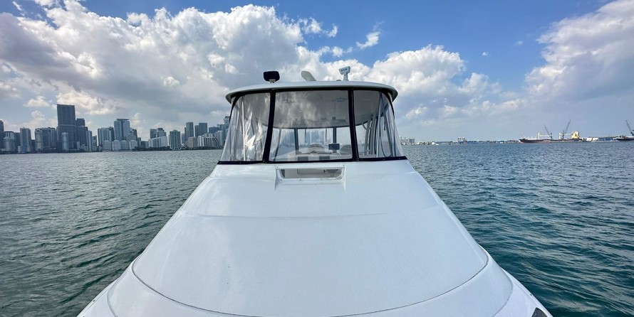 Sea Ray 580 Sedan Bridge