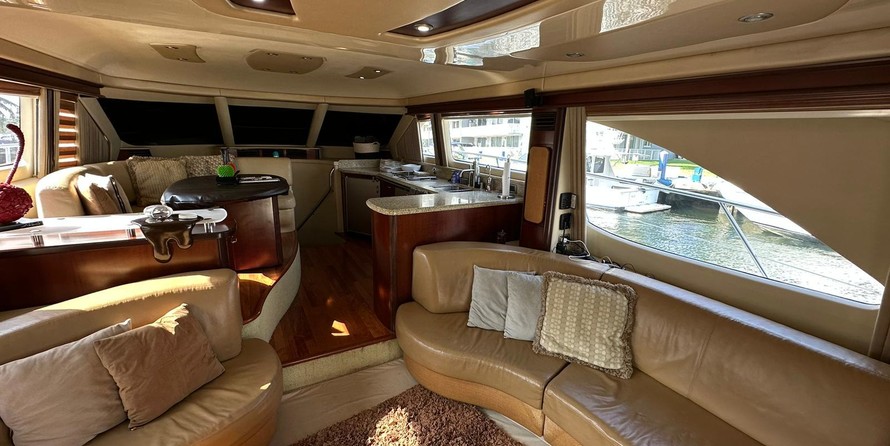 Sea Ray 580 Sedan Bridge