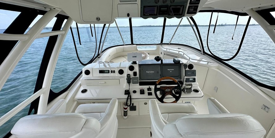 Sea Ray 580 Sedan Bridge