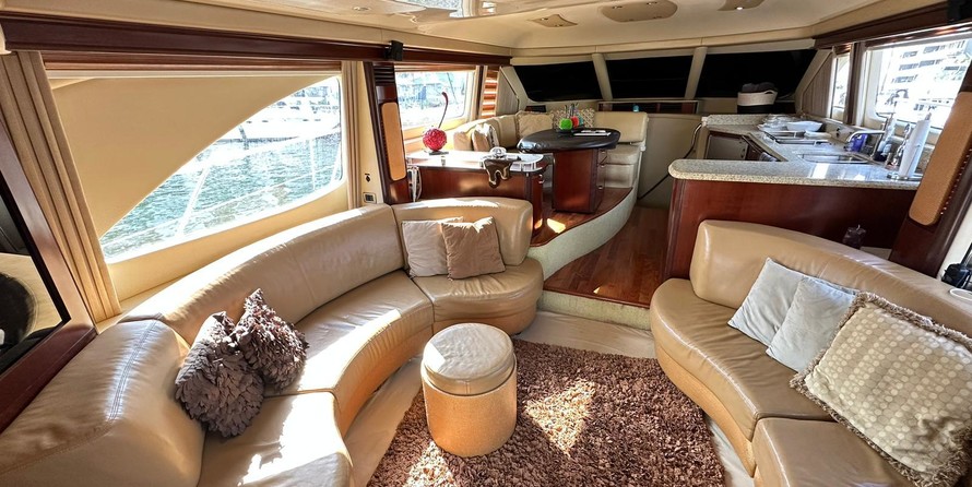 Sea Ray 580 Sedan Bridge