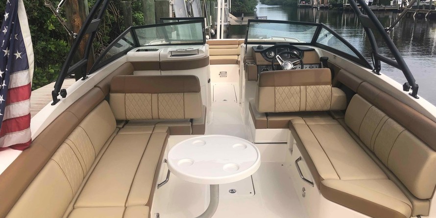 Sea Ray 270 SUNDECK