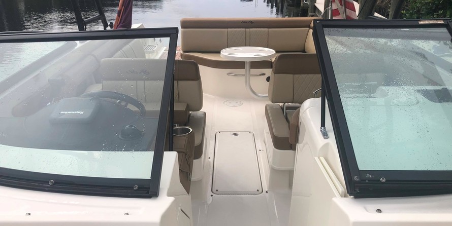 Sea Ray 270 SUNDECK