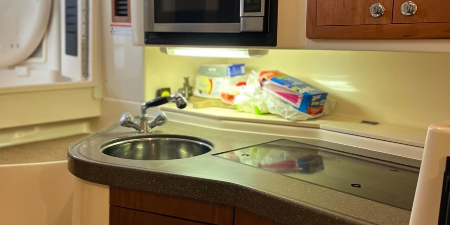 Grady-White Express 330