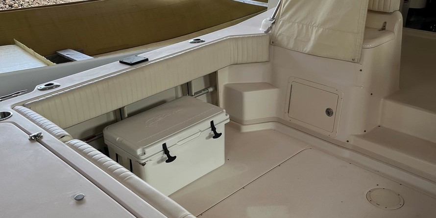 Grady-White Express 330