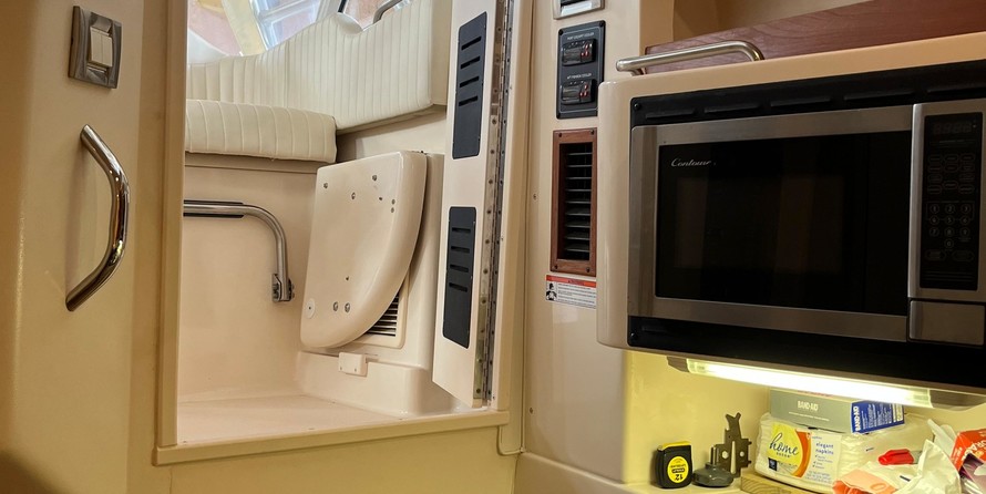 Grady-White Express 330